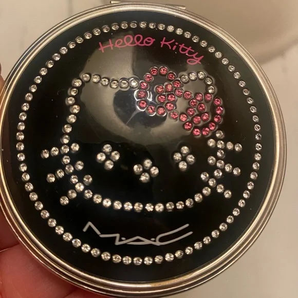 Limited Edition MAC Hello Kitty Compact